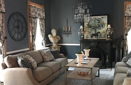 Burlington Bed & Breakfast | Evans Holly Grove Inn B&B