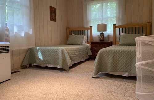 Holton Cottage | Evansdale Cottage on Beautiful Big Blue Lake