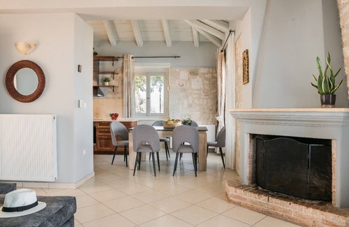 Katsarata Villa | Evanthia - Three Bedroom Villa, Sleeps 6