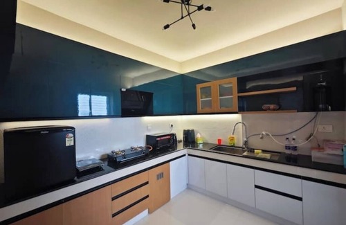 Thiruvananthapuram Apartment | Evara: Premium Fully A/C 3BHK Apartment with Style