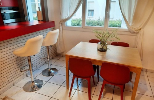 Faubourg North Apartment | Évasion - Apartment 6 Prs, 2 Bedrooms, with Balcony