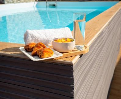 Port-Louis Apartment | Evasion en plein cœur de la ville Studio Jacuzzis Sauna et piscine au centre de Port-Louis