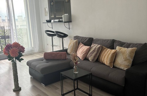Epinay-sur-Seine Apartment | Évasion Familiale : Warm and friendly apartment