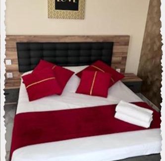 Pruniers-en-Sologne Apartment | Evasion Romantique&Jacuzzi!