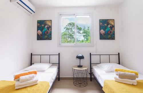 Les Abymes Villa | Evasion tropicale et sérénité à la Villa DitAlbè