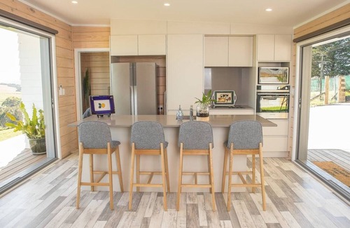 Waitoki Cottage | Eve Cottage rural retreat