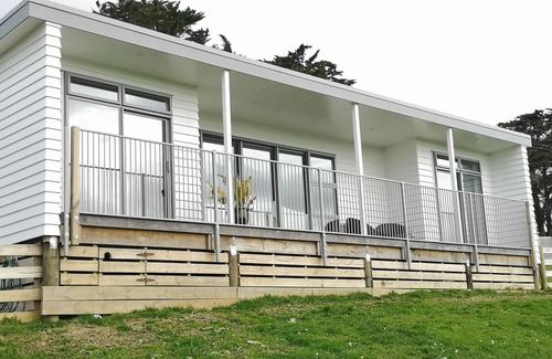 Waitoki Cottage | Eve Cottage rural retreat