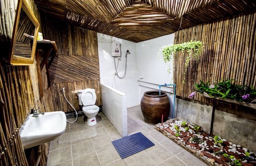 Nakhon Thai Hotel | Eve ka Amp Resort