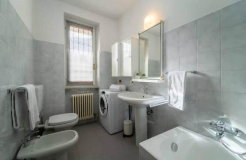 Magreglio Apartment | Eve's Home with Garden
