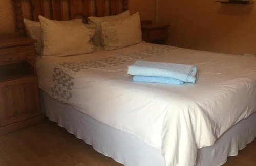 Soshanguve House | EveHomestayBNB