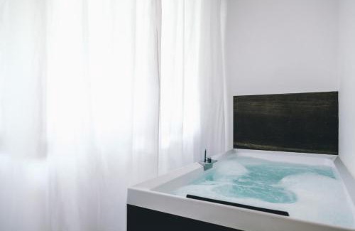 Sanremo Hotel | Eveline 2 - Piscina Privata o Jacuzzi