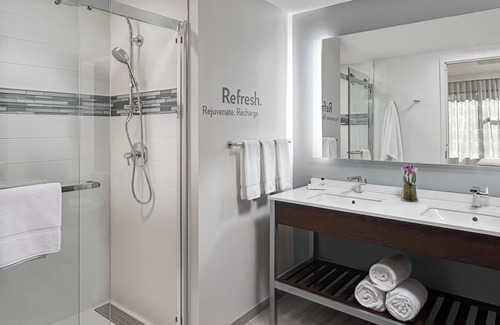 Hunters Point Hotel | EVEN Hotel Long Island City New York by IHG