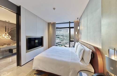 Pukou Hotel | EVEN Hotels Nanjing Yangtze River by IHG