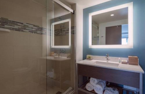 The Woodlands Hotel | EVEN Hotels - Shenandoah - The Woodlands by IHG
