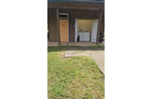 Candler Apartment | Evening Shade - Yurt 4