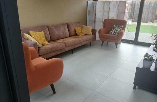 Nederbrakel House | Eventjes Ertussenuit