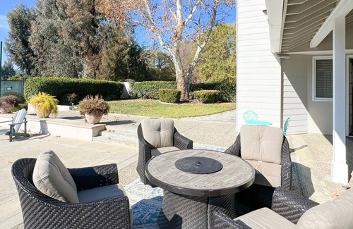 Temecula House | Events Welcome! Huge, entertainment-ready home in central location