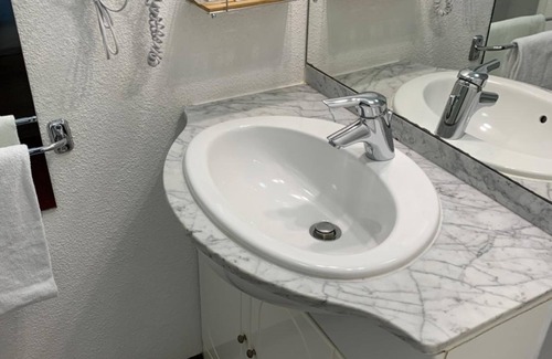 Ibos Hotel | Ever Route 64 Brit Hotel Tarbes Ibos