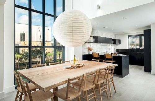 Holworth House | Everdene OI14 Lakeside Property with Hot Tub at Silverlake Dorset