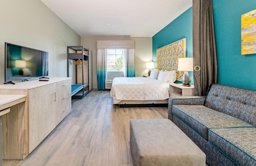 Everglades City Hotel | Everglades Adventures Hotel Suites by Ivey House