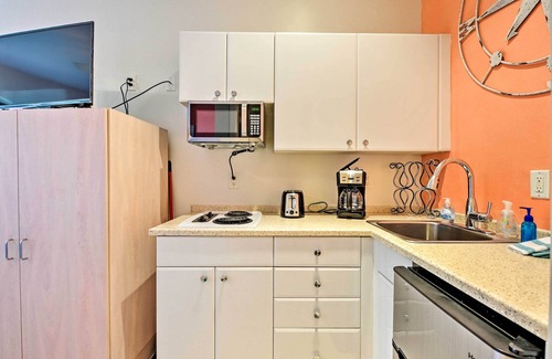 Naples Apartment | Everglades Studio: Marina View, Patio, Pool Access