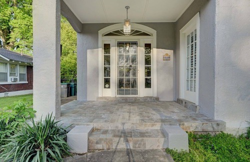 Evergreen House | Evergreen Charm in Midtown Memphis