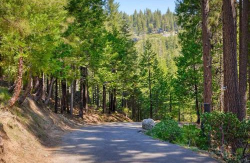 Cold Springs House | Evergreen Escape Lodge