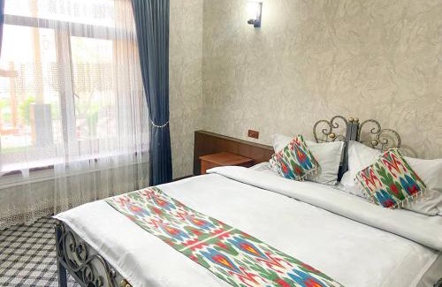 Margilan House | Evergreen Guesthouse