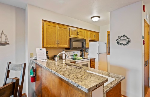 Fish Creek Apartment | Evergreen Hill Condominiums