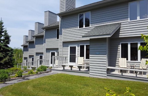 Fish Creek Apartment | Evergreen Hill Condominiums