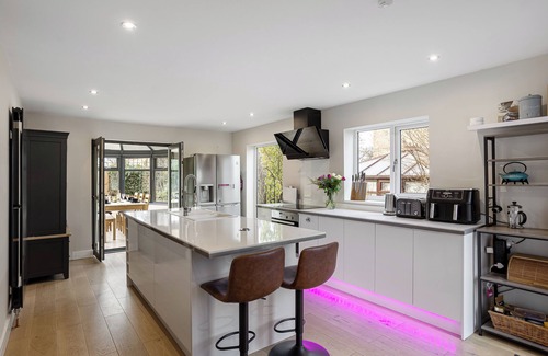 Ripon House | Evergreen House & Separate Annex + Private Drive