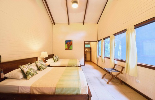 Tortuguero Cabin | Evergreen Lodge