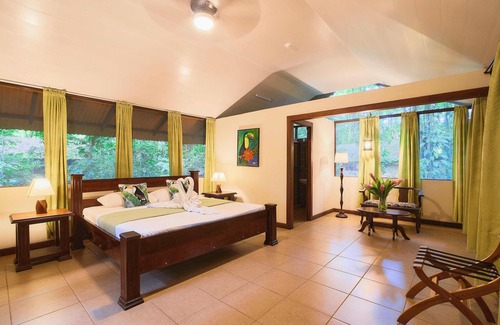 Tortuguero Cabin | Evergreen Lodge