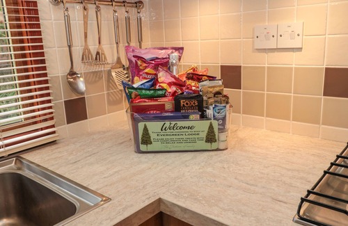 Morpeth Cottage | EVERGREEN LODGE, pet friendly, country holiday cottage in Felton