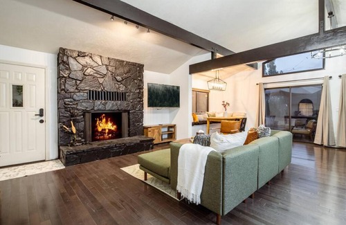 Big Bear House | EVERGREEN LODGE+SKI
