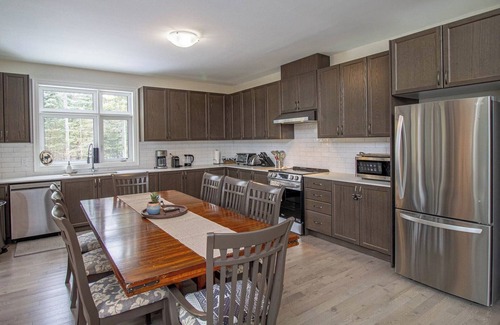 Lake of Bays Cottage | Evergreen Lodge - Three Bedroom Cottage, Sleeps 4