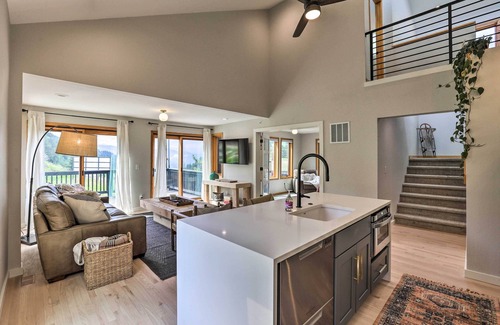 Evergreen House | Evergreen Mountain Duplex w/Trail Access!
