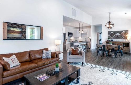Blowing Rock House | Evergreen on Main
