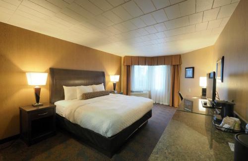 Cadillac Resort | Evergreen Resort