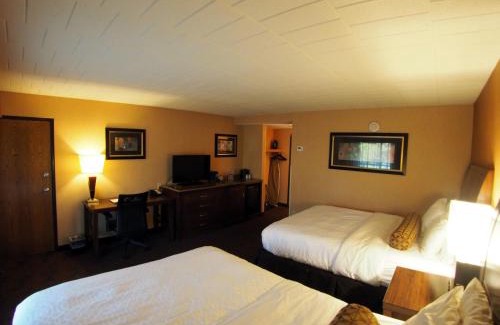 Cadillac Resort | Evergreen Resort