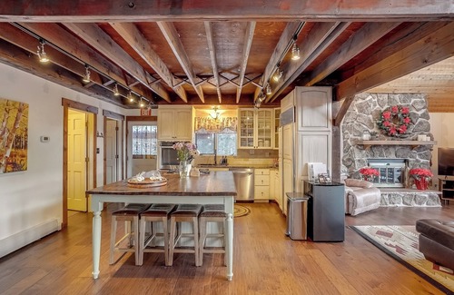 Evergreen West Central House | Evergreen Retreat - Private Hot Tub & Mountain Views