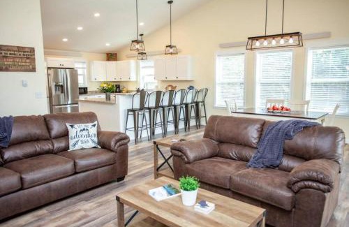 Livingston House | Evergreen