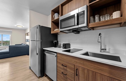 Brownsville Hotel | Everhome Suites Brownsville