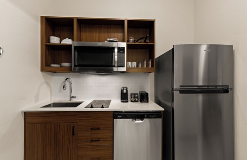 Brownsville Hotel | Everhome Suites Brownsville