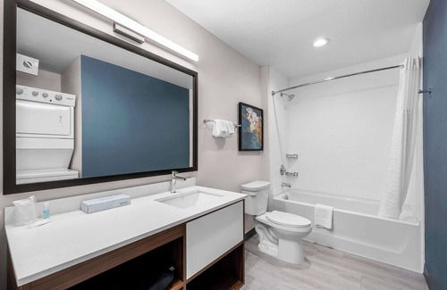 Terry Sanford Hotel | Everhome Suites Fayetteville near Fort Bragg