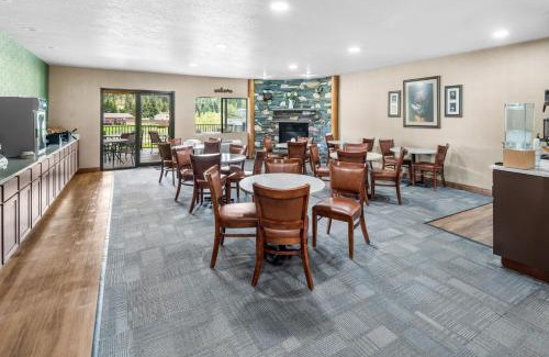 Hill City Hotel | EverSpring Inn & Suites