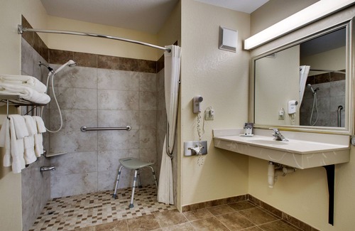 Oskaloosa Hotel | EverSpring Inn & Suites