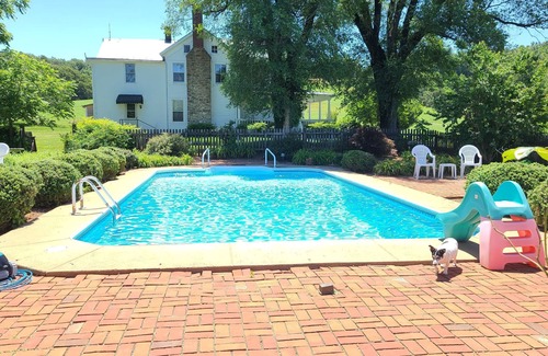 Haywood Cottage | Everything You Could Want: Farm Living, Creature Comforts, & Centrally Located