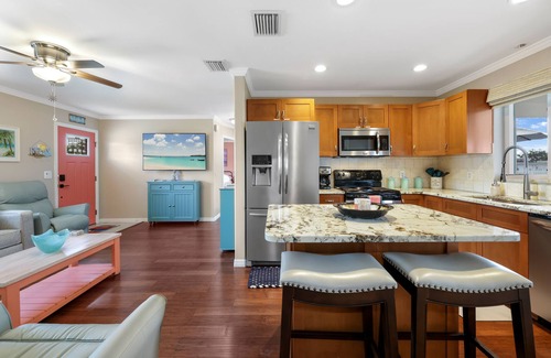 Englewood House | Everything you need! Beach– 2 Kings - Dog Friendly