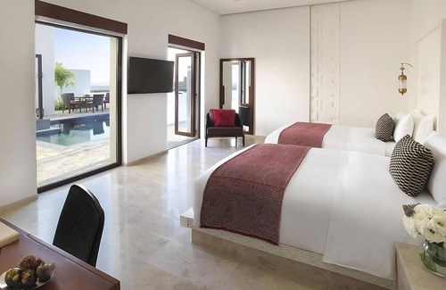 Salalah House | Everything You Need For The Perfect Vacation!Beachfront 2BR Villa w/Private Pool
